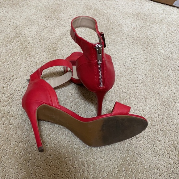 Red heels - Picture 7 of 11